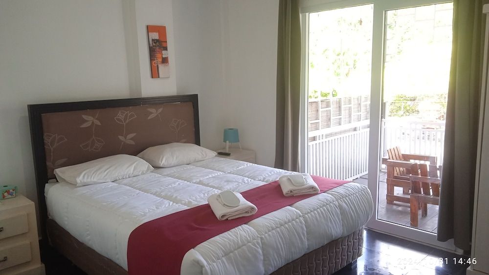 Hadrah Hotel Deluxe Double Room 3