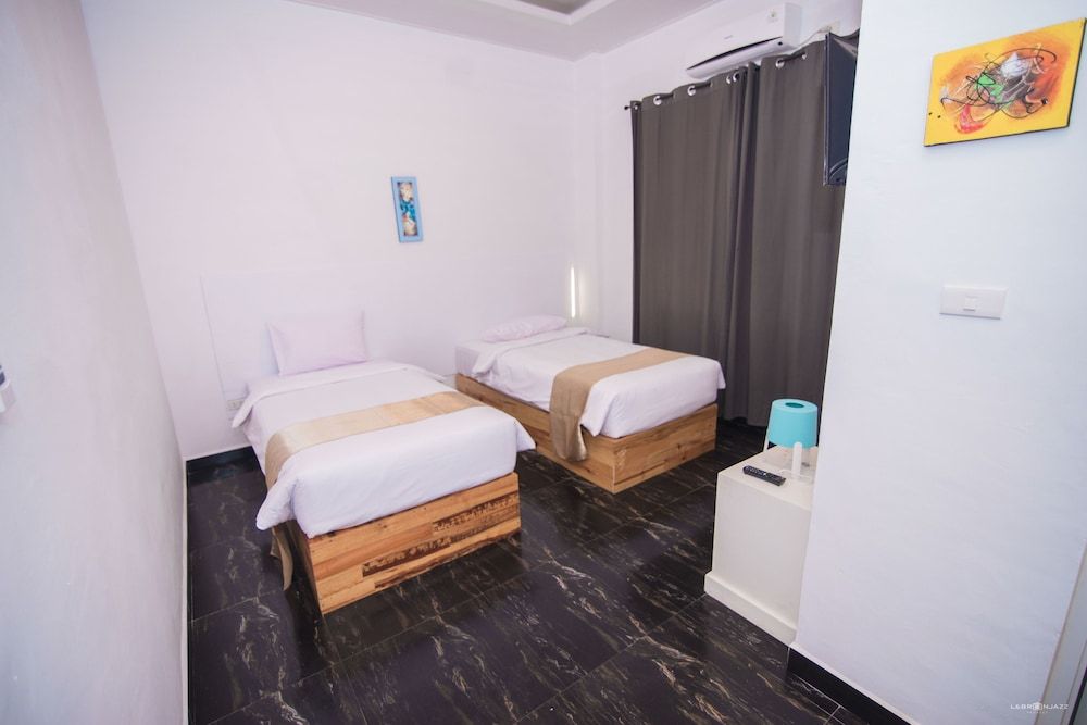 Hadrah Hotel Superior Twin Room, 2 Twin Beds 2