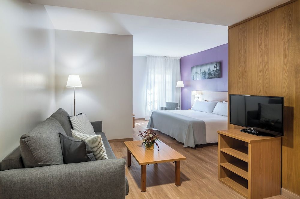 Hotel Jerez Centro Family Room 2