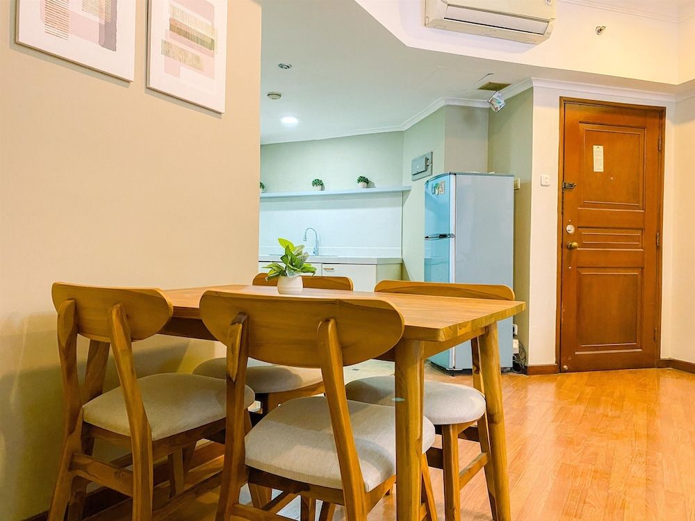 undefined Cozy 2 Bedrooms Sudirman Tower Apartment by Travelio 3