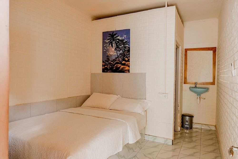 Aldi's Bungalow Budget Double Room 2