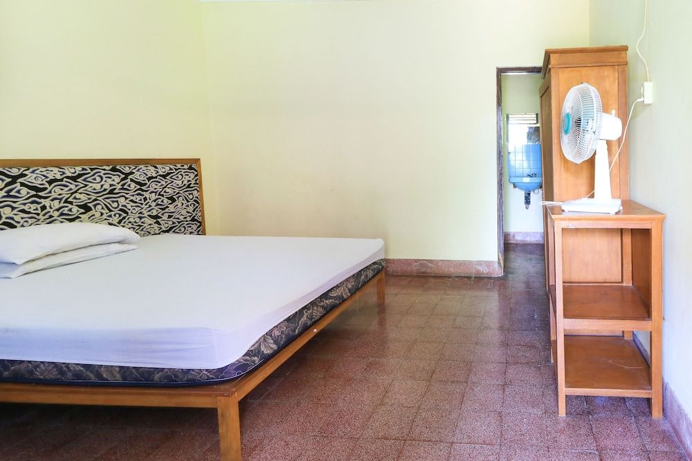 Mertha Jati Hotel & Bungalow Standard Room 6
