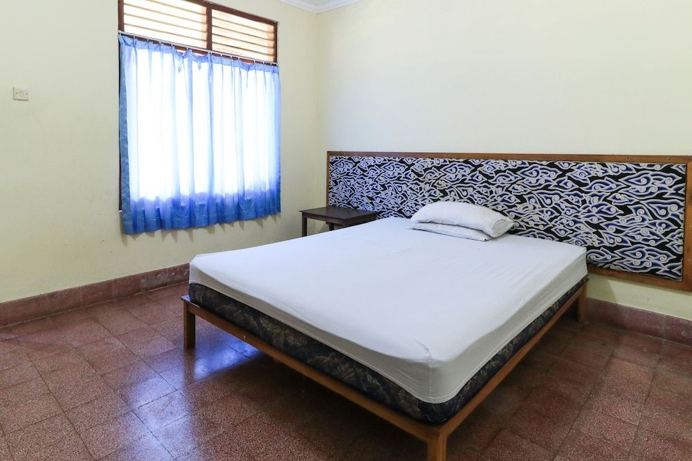 Mertha Jati Hotel & Bungalow Standard Room 4