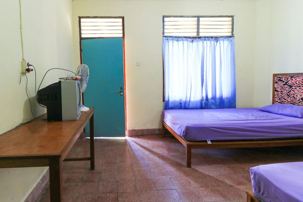 Mertha Jati Hotel & Bungalow Standard Room 8