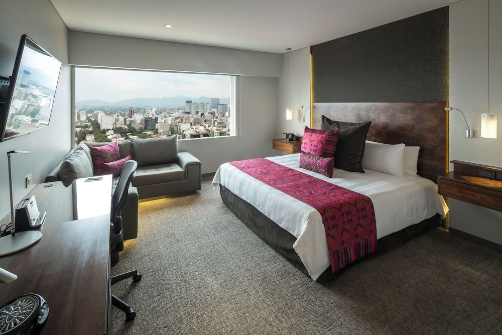 Classic Room, 1 King Bed (Polanco View)