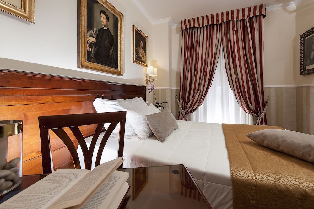 undefined Hotel des Artistes 9