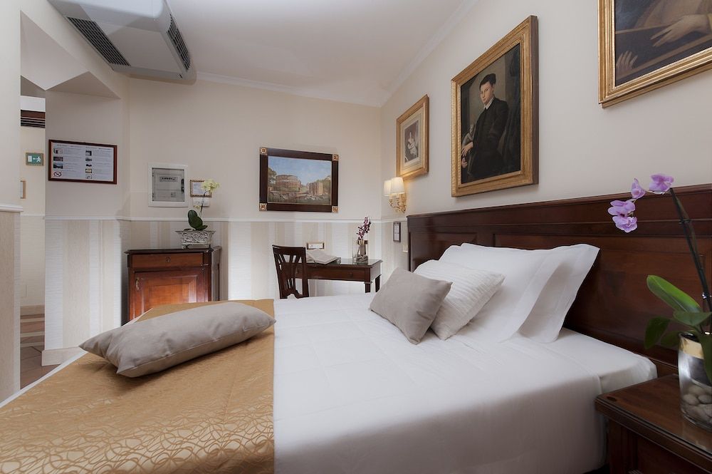 undefined Hotel des Artistes 7