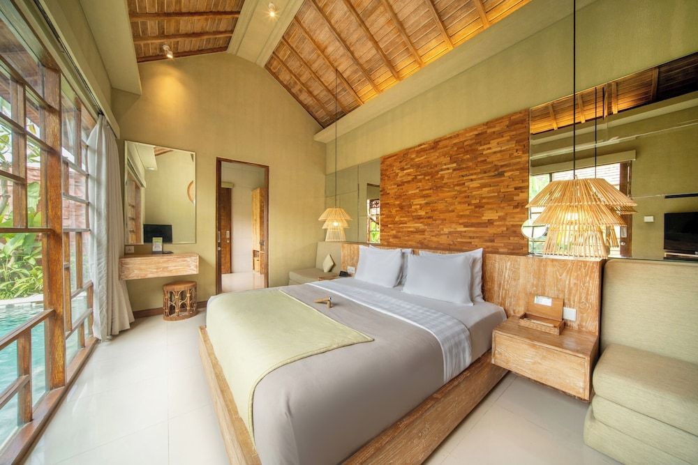 Royal 1 Bedroom Villa with Private Pool & Bathtub