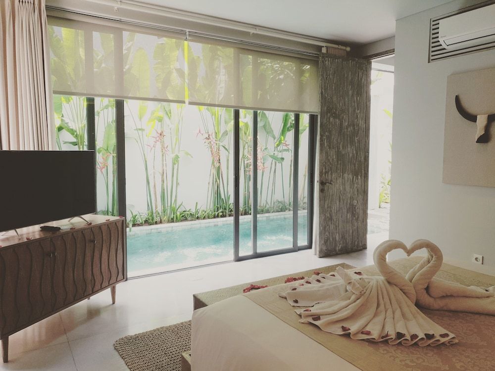 Casamaya Villa Honeymoon Villa, 1 King Bed, Pool View 4