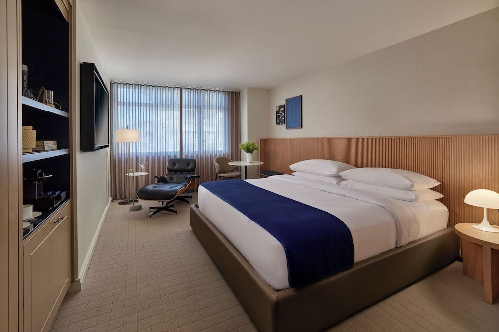 Hotel AKA Boston Common Deluxe Room, 1 King Bed