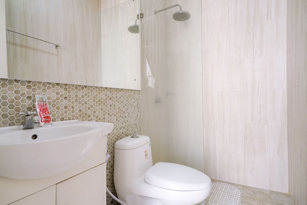 RedDoorz Premium near RS Pondok Indah Double Room 7