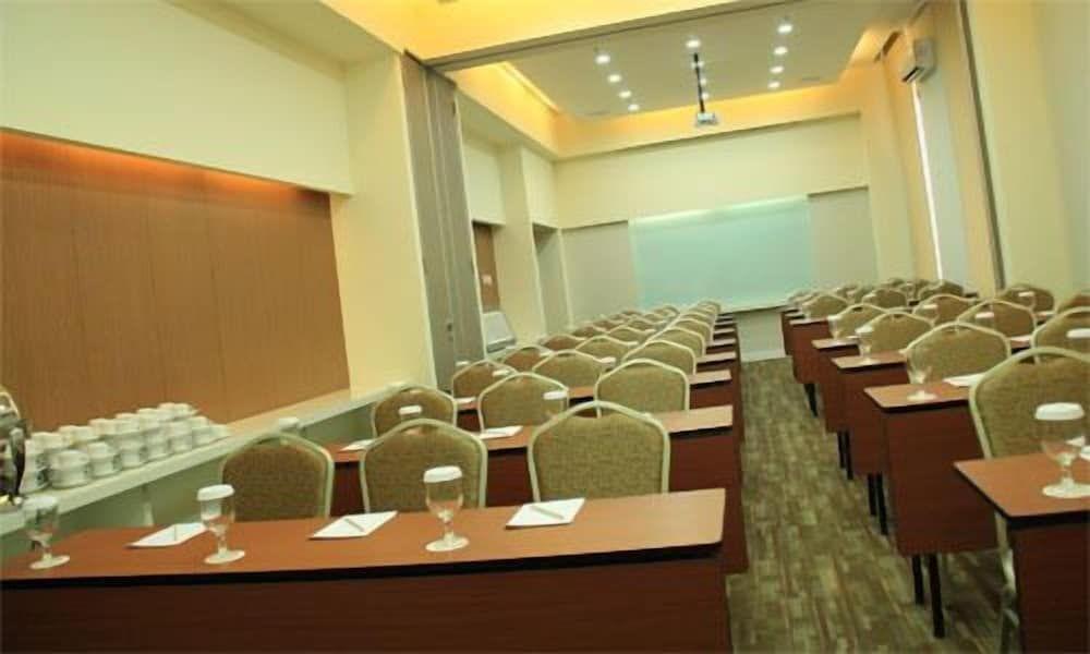 undefined Kyriad Hotel Airport Jakarta 8