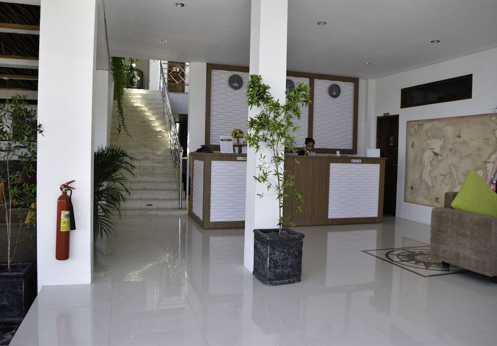 undefined La Cecile Hotel and Cafe Komodo 8