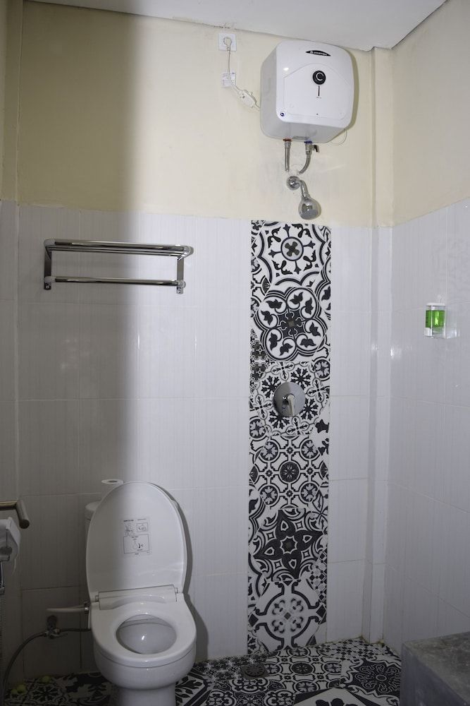 La Cecile Hotel and Cafe Komodo Deluxe Double Room, Sea View (with Free Return Airport Transfers) 5