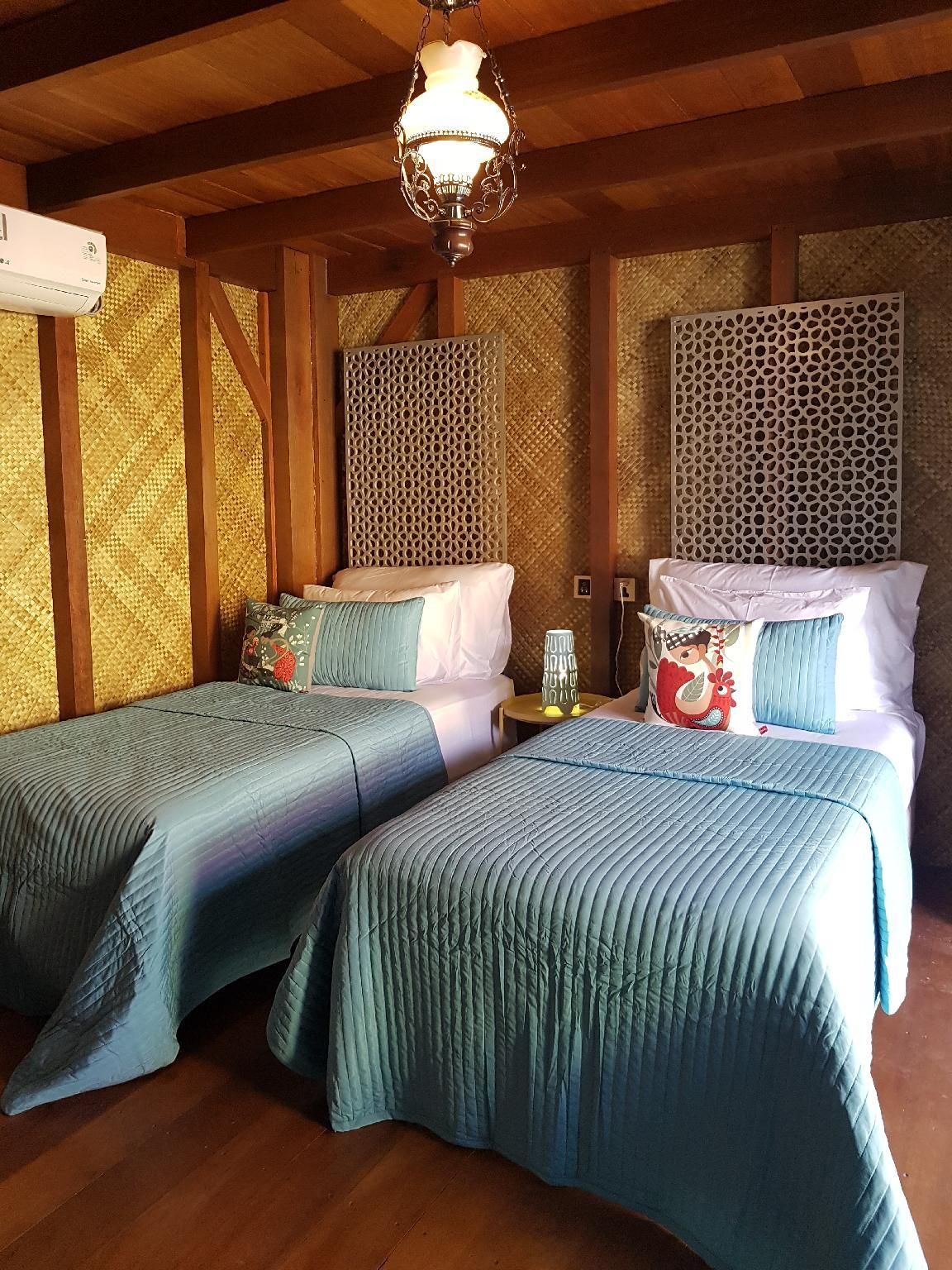 Deluxe Room Pool View