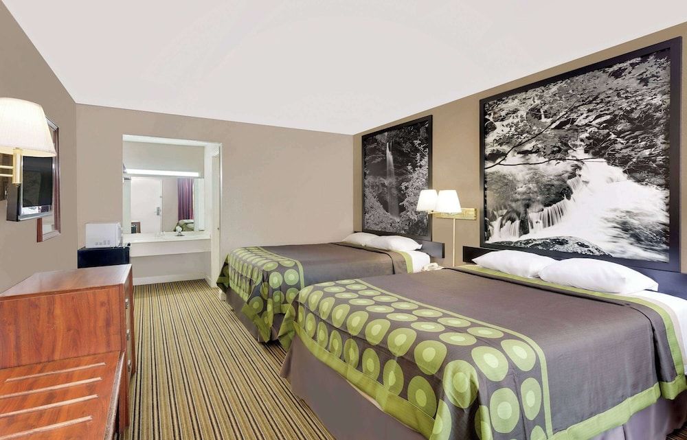 Room, 2 Queen Beds, Smoking