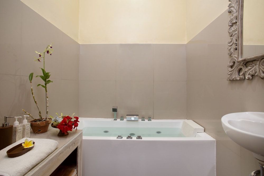 Grand Ashanti Villa Villa, 1 Bedroom, Hot Tub 4