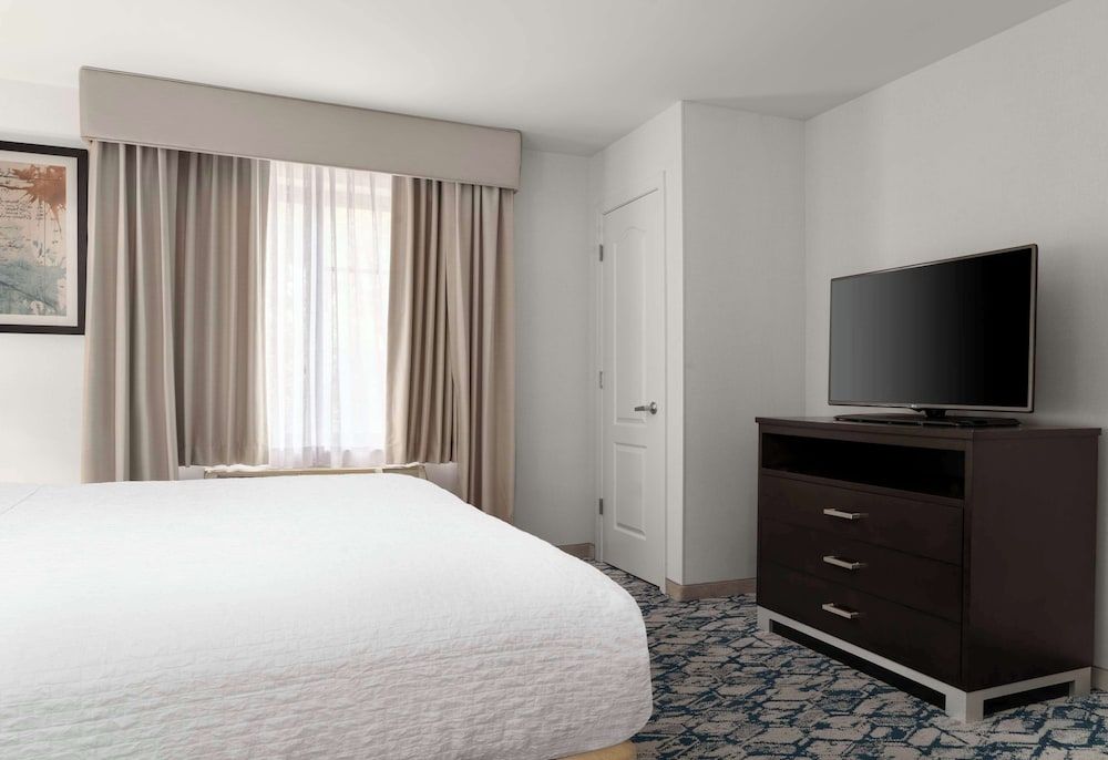 Room, 1 King Bed, Fireplace