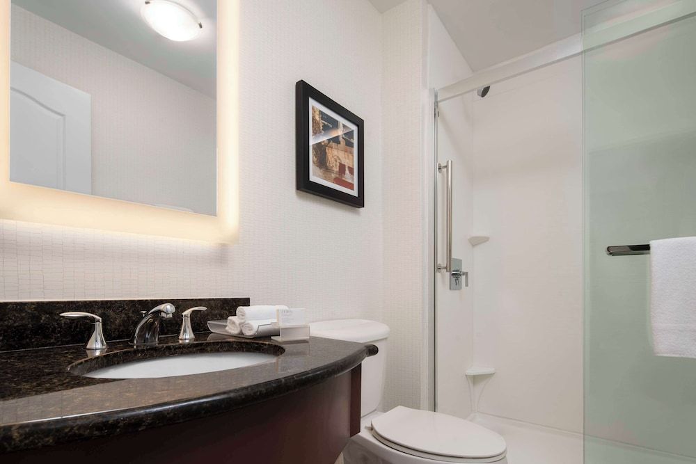 Suite, 1 Queen Bed