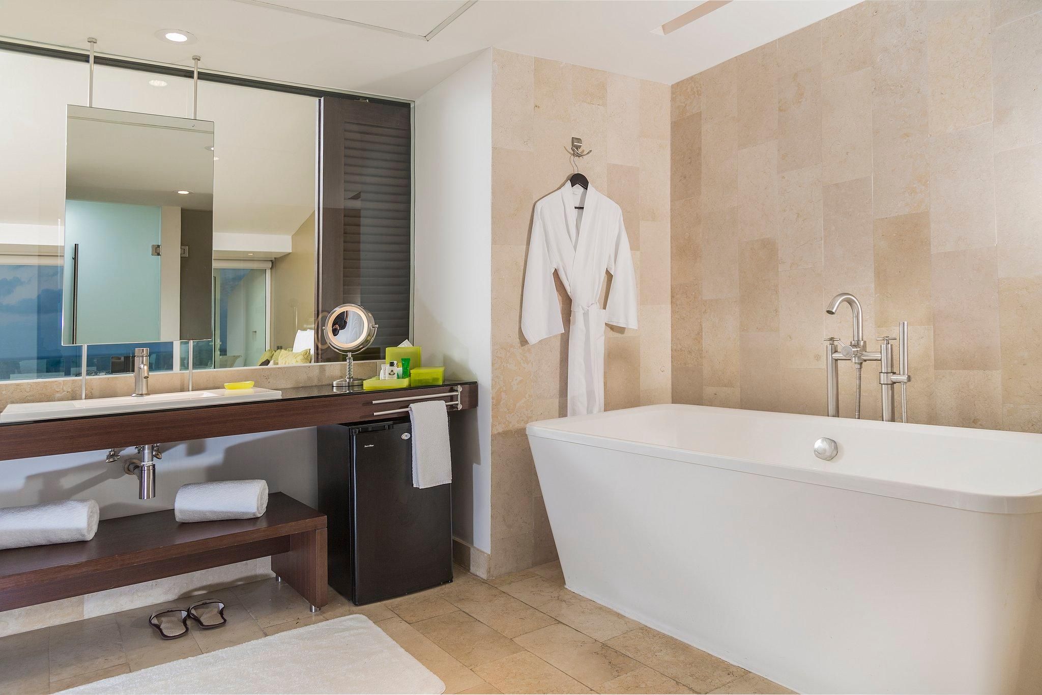 1 King Club Terrace Ocean View Room