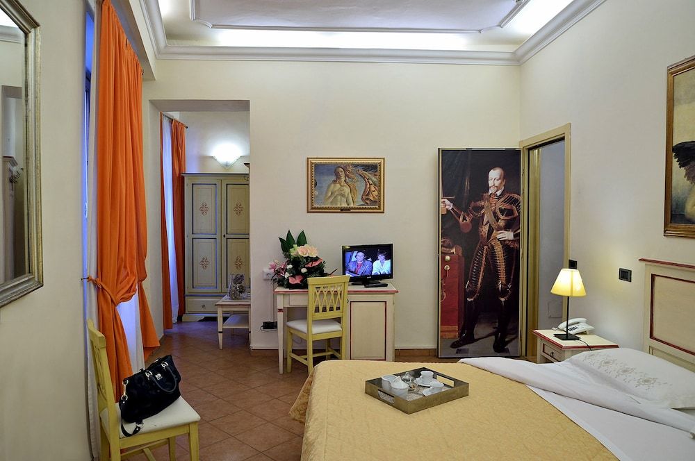 undefined Hotel Vasari 9