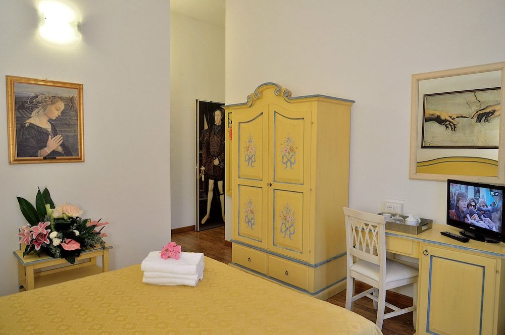 undefined Hotel Vasari 8