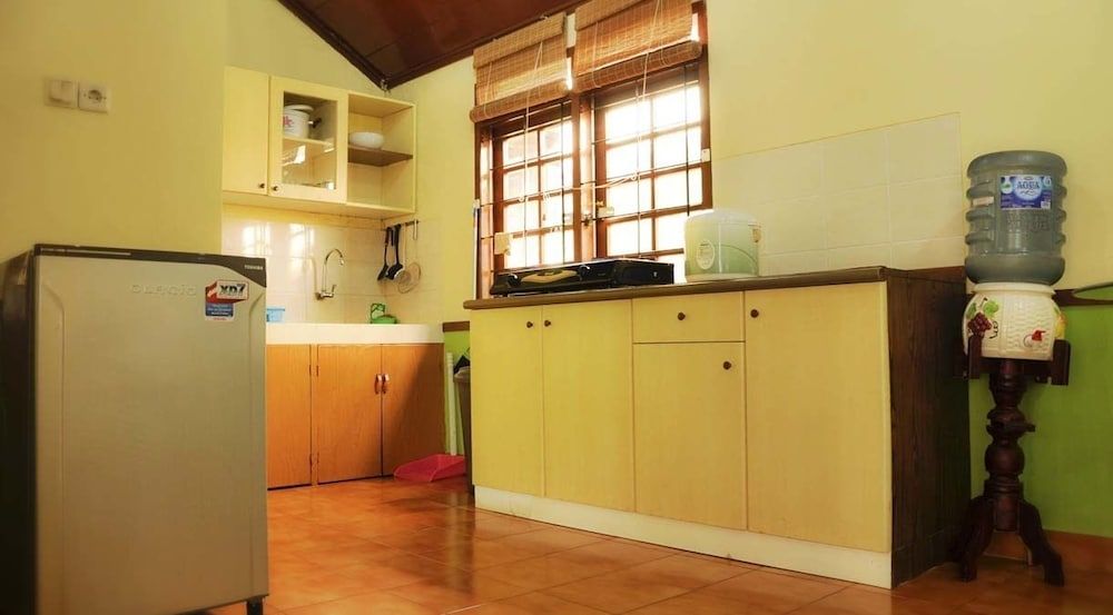 Villa Kota Bunga Ade Villa, 2 Bedrooms 4