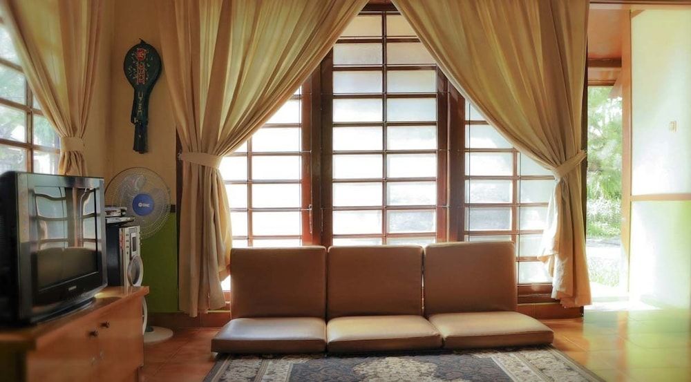 Villa Kota Bunga Ade Villa, 2 Bedrooms 5