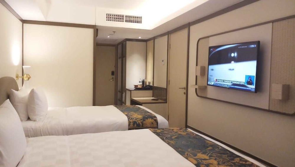 Louis Kienne Hotel Pemuda Deluxe Double or Twin Room 3