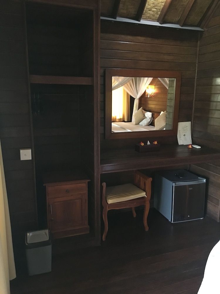 Cassava Bungalow Superior Room 11