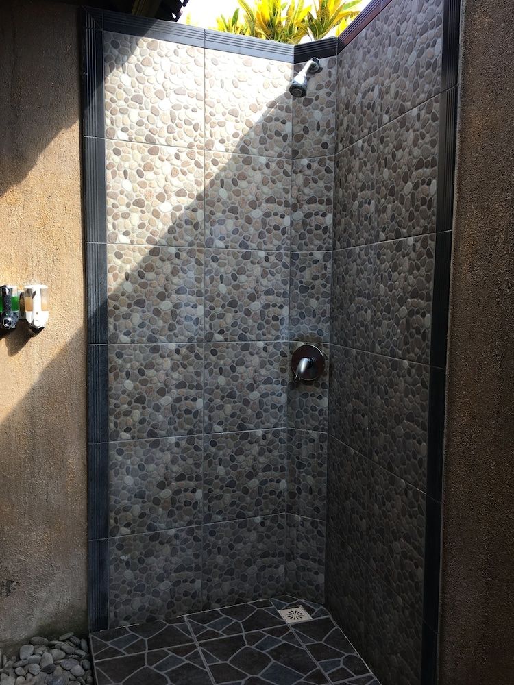 Cassava Bungalow Standard Room 9