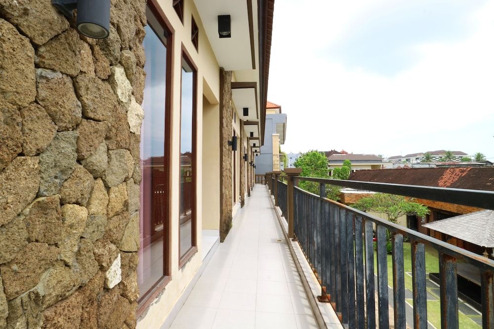 Pondok Jempiring Kuta Bali Deluxe Room 10