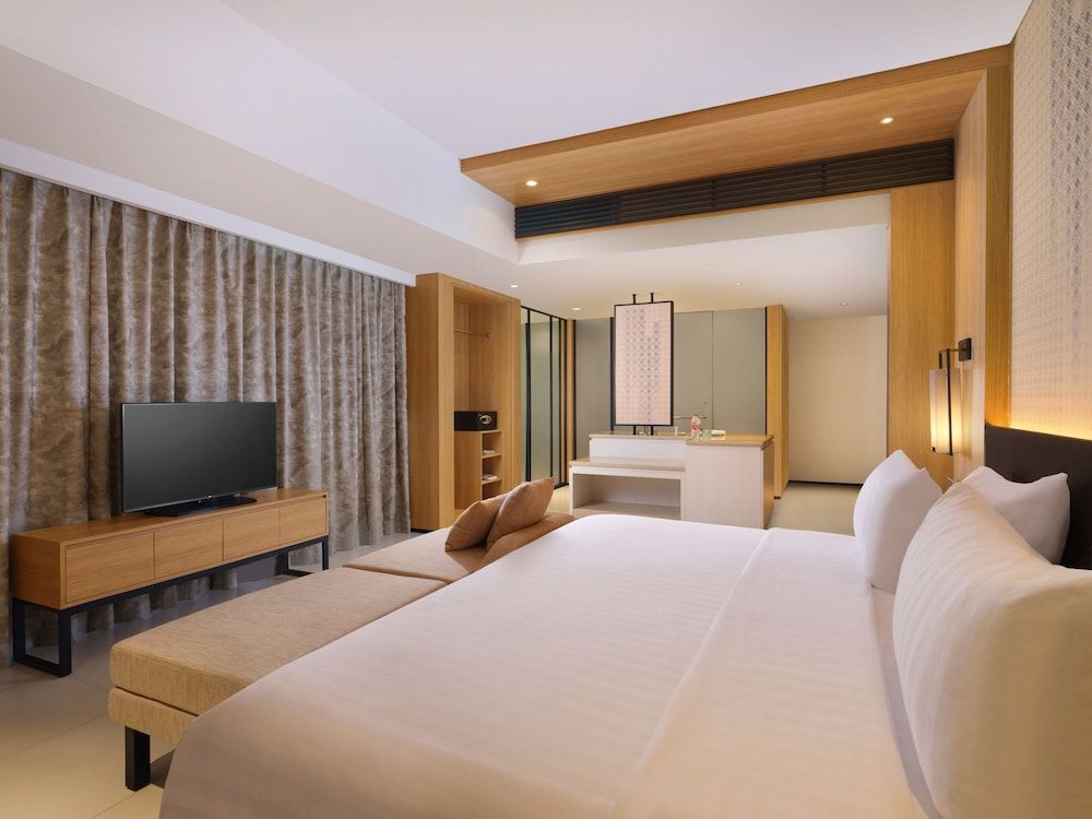 Premier Double Room, Lake View