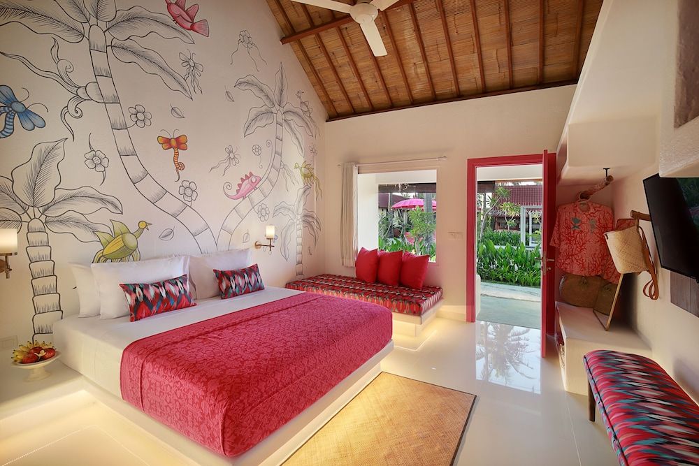 Grande Room - Free Bike & One time 60-Minute Massage