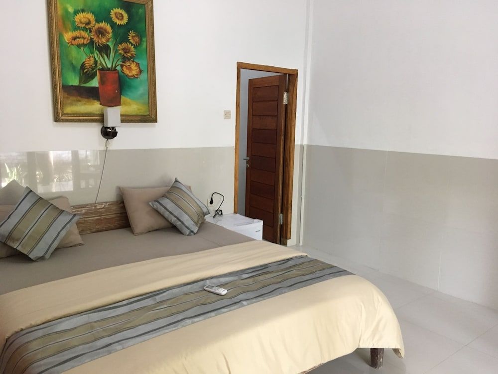 Warna Beach Hotel Standard Room 3