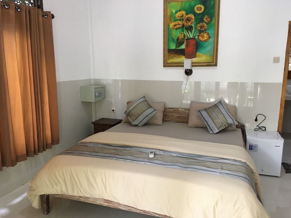 Warna Beach Hotel Standard Room 2