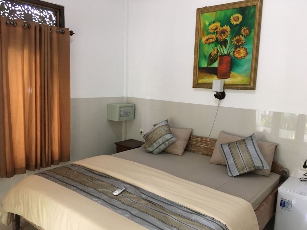 Warna Beach Hotel Standard Room 4