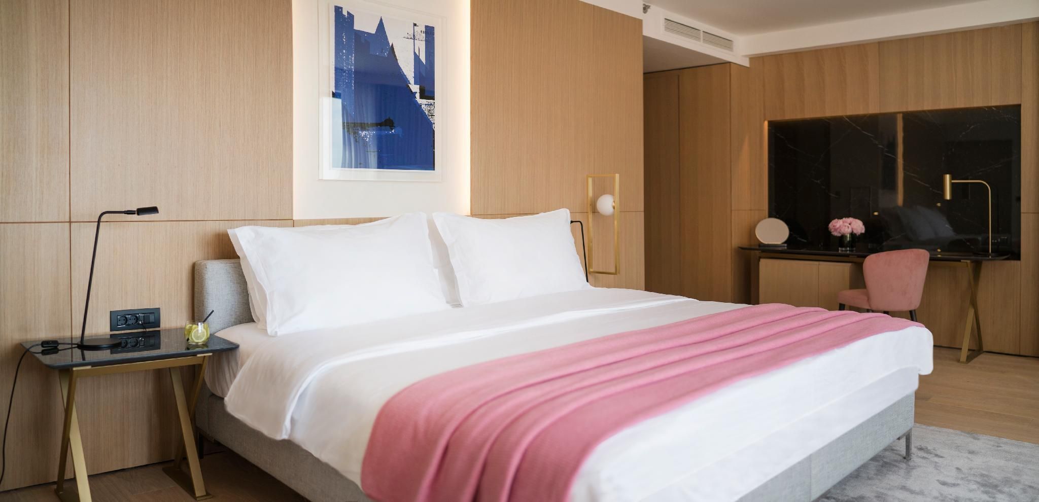 Superior Double Partial Sea View