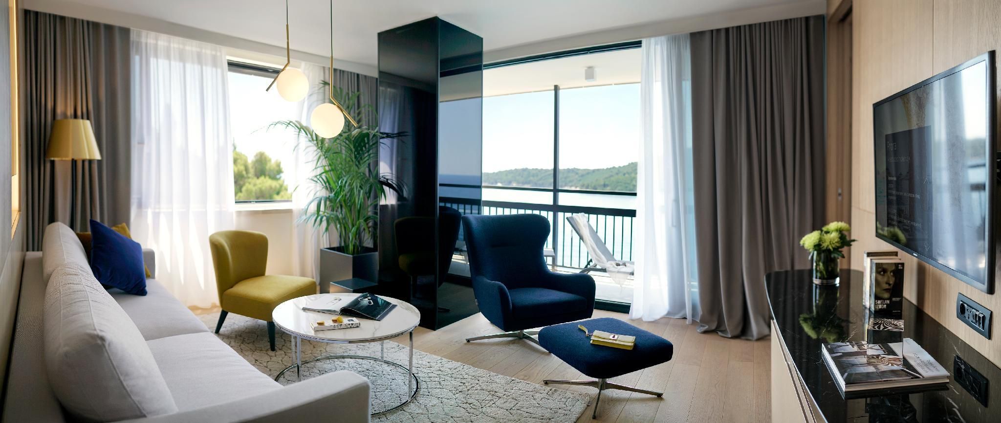 Executive Suite with Balcony