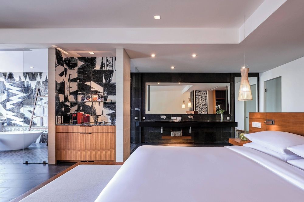 Loft, 1 King, Balcony, Whirlpool