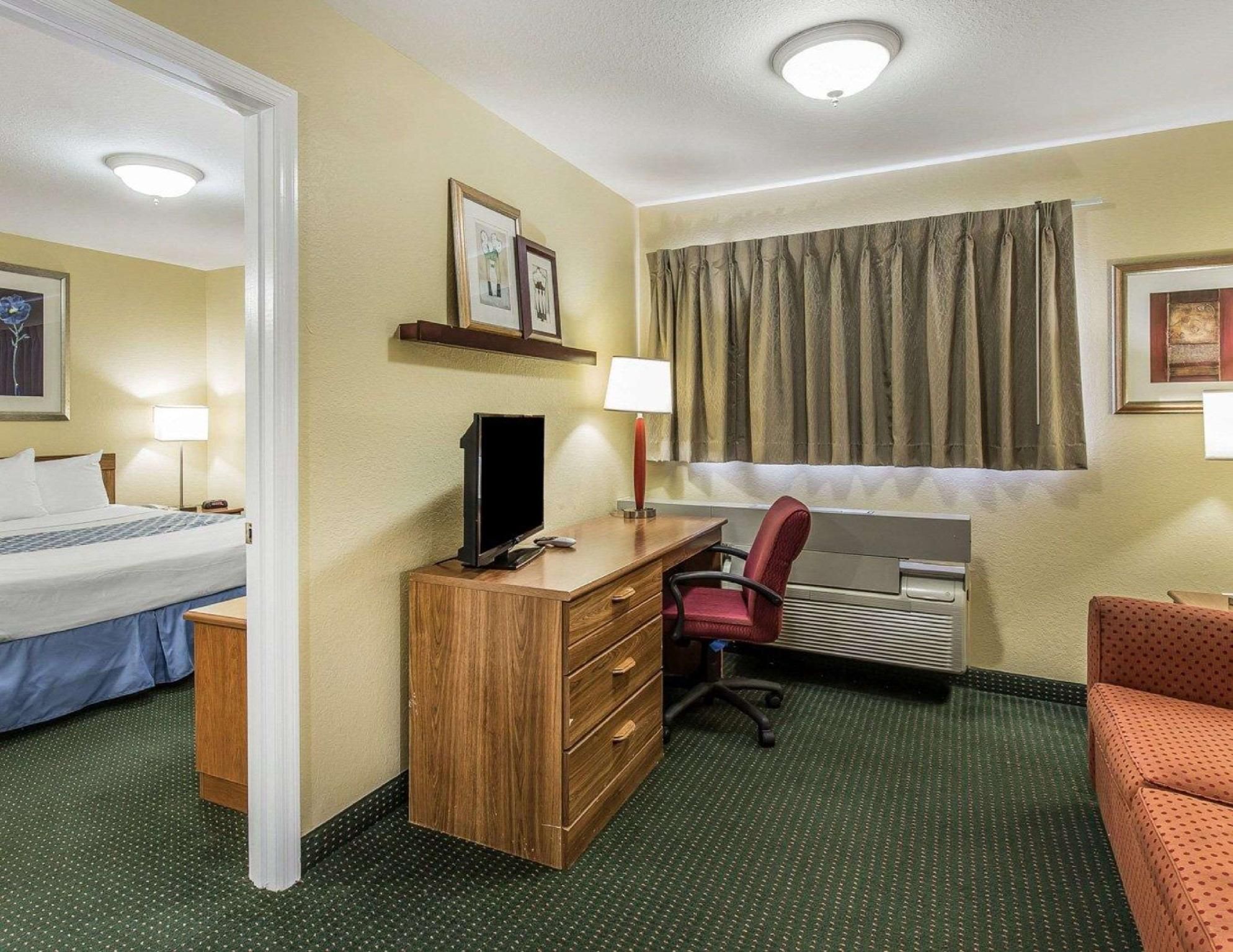 1 King Bed Efficiency, Suite Non-Smoking Accessible