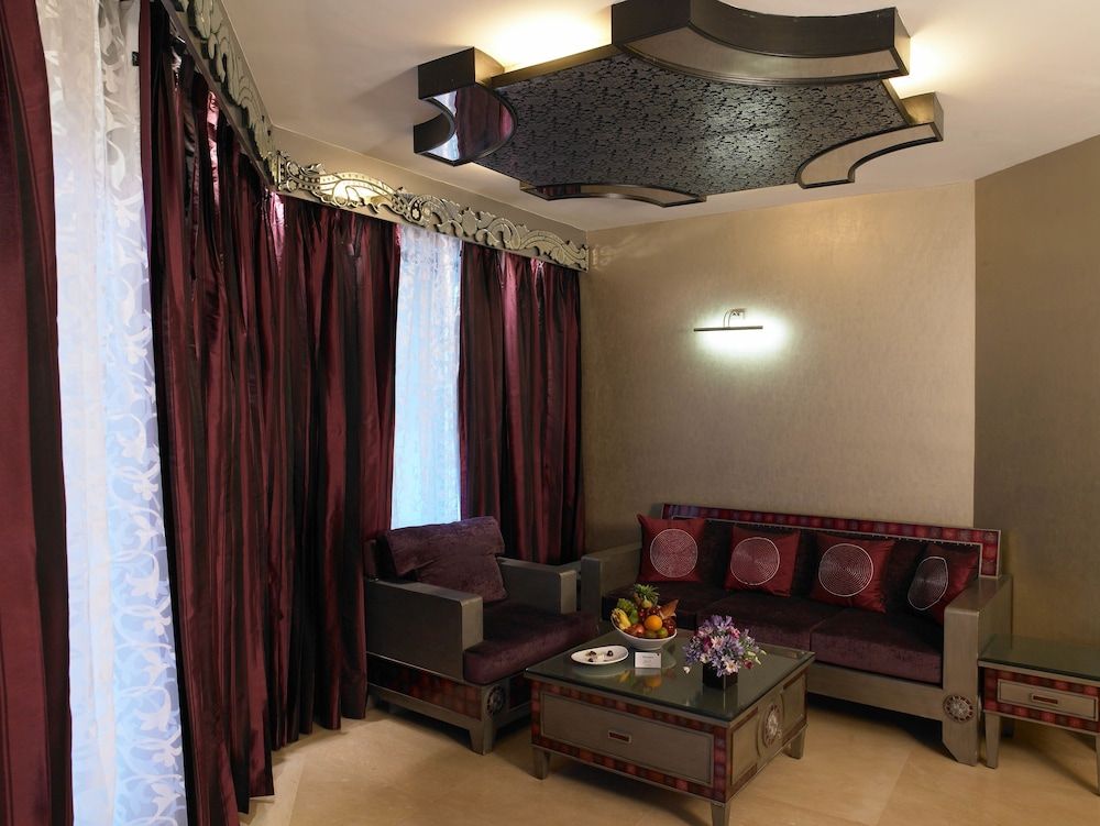 Zuri Junior Suite with King Size Bed (two ways Airport transfers included)