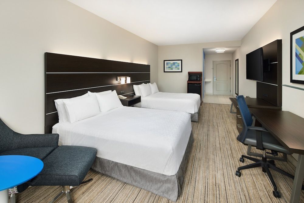 Room, 2 Queen Beds, Accessible (Mobility, Accessible Tub)