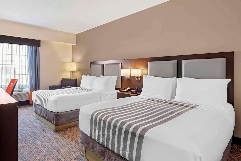 Best Western Plus Executive Inn Standard Room, 2 Queen Beds, Non Smoking, Refrigerator & Microwave 2