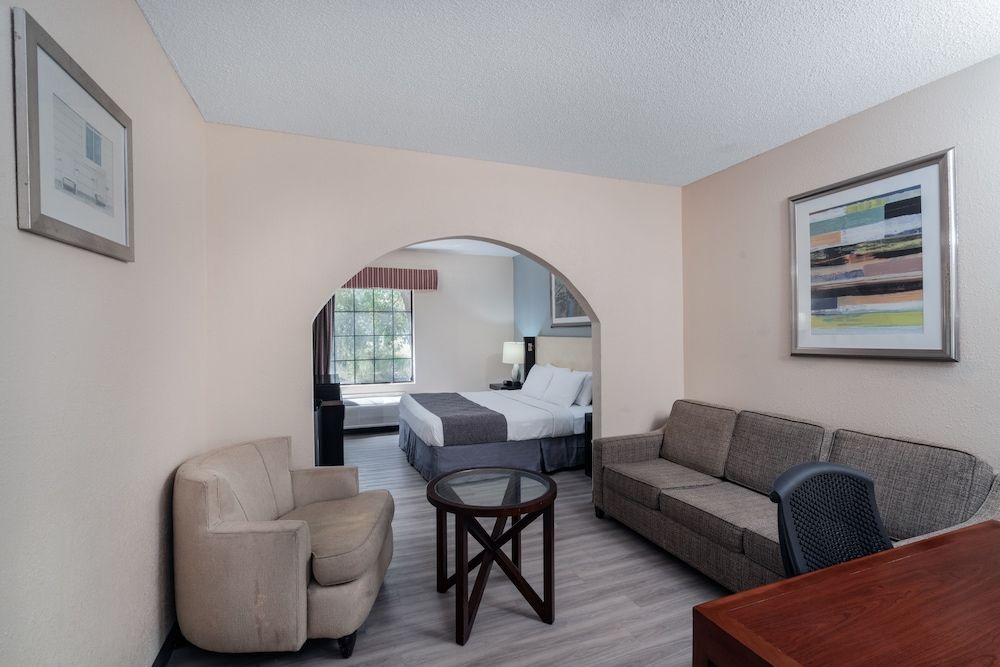 Studio Suite, 1 King Bed, Non Smoking