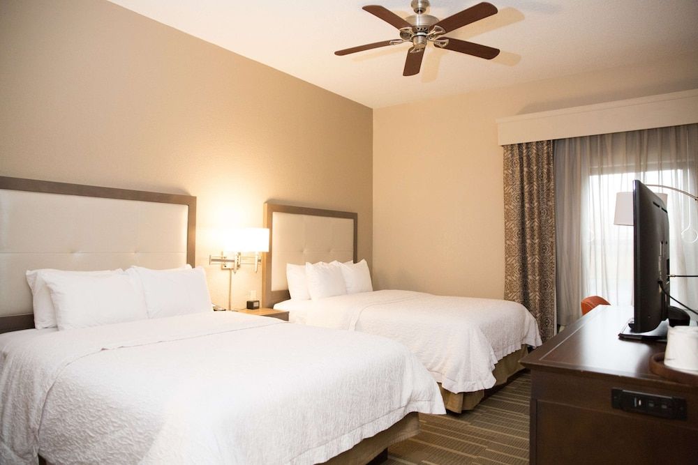 Room - 2 Queen, City View