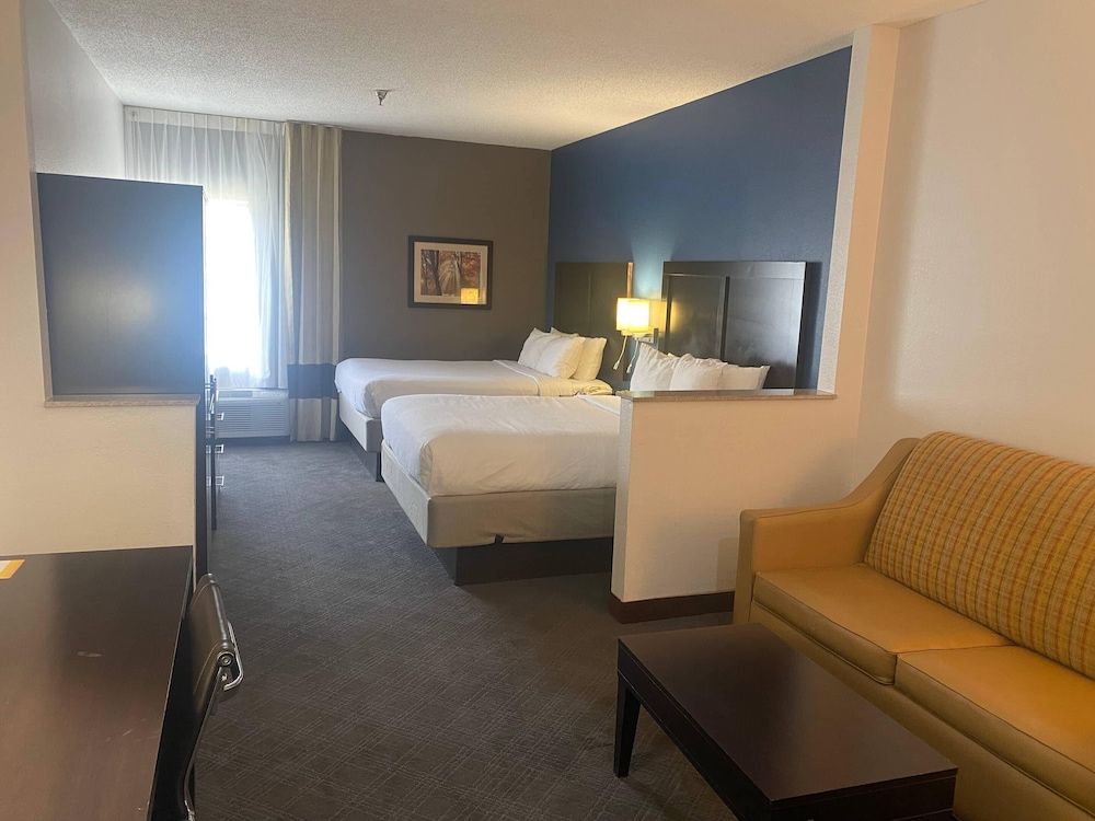 Standard Room, 2 Queen Beds, Non Smoking