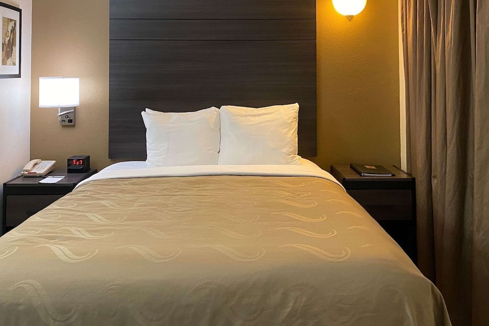 Room, 1 Queen Bed, Non Smoking (No Pets Allowed)