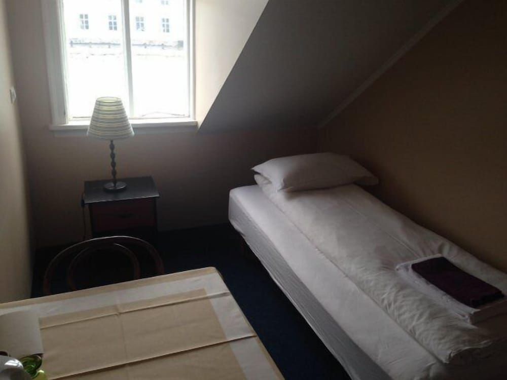 Standard Single Room (with Private Bathroom - Self Check-in)