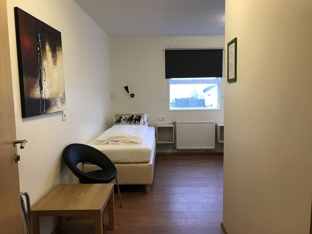 Albert Guesthouse Twin Room, Private Bathroom 2